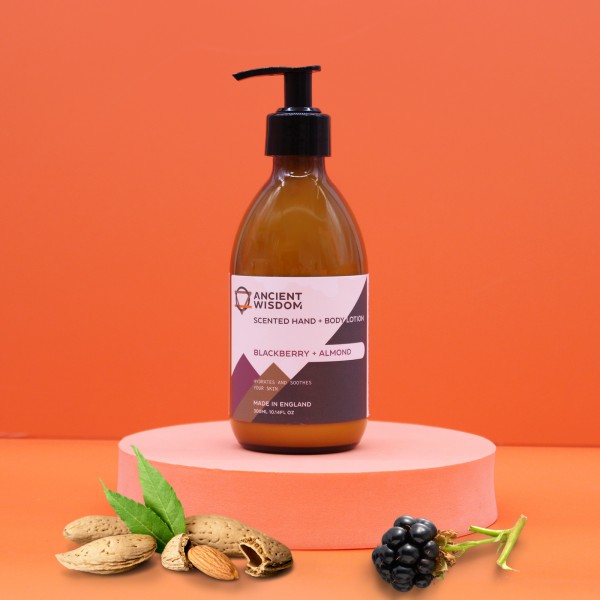 Mirisna losion s kupinom i bademom 300 ml Mirisna losion s kupinom i bademom 300 ml